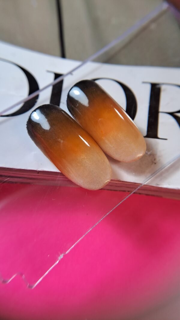 Από τεχνήτρια → εκπαιδεύτρια νυχιών (online instructor)» με εξειδίκευση σε ombré & γραμμικό σχέδιο